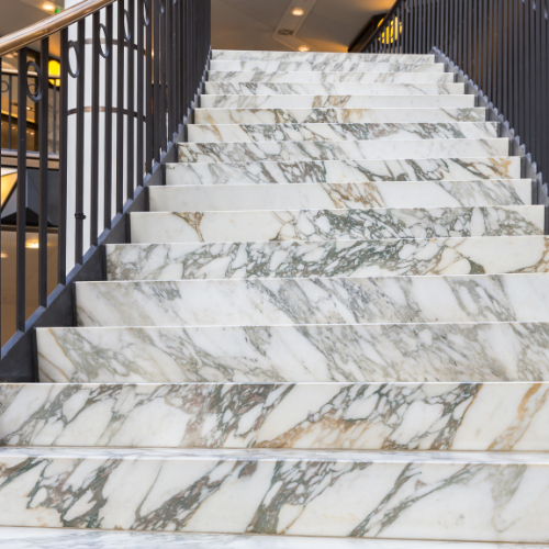 realizzazione di scale in marmo a Parma